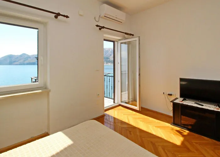 Mihovil By Interhome 巴斯卡